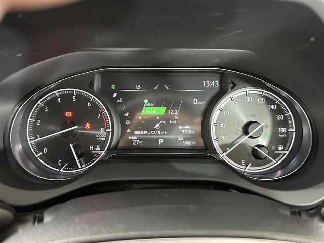 トヨタ ハリアー G 佐賀県 2024(令6)年 0.7万km プラチナホワイトパールマイカ 純正8インチナビ/AM/FM/フルセグTV/Bluetooth/バックカメラ/衝突軽減システム/横滑り防止/レーントレーシングアシスト/クリアランスソナー/ロードサインアシスト/アダプティブクルーズコントロール/オートマチックハイビーム/LEDヘッドライト/電動リアゲート/運転席パワーシート/電子パーキング/ブレーキホールド/純正前方ドライブレコーダー/フォグランプ/ハーフレザーシート/純正18インチアルミホイール/ビルトインETC２．０/デジタルインナーミラー/スマートキー