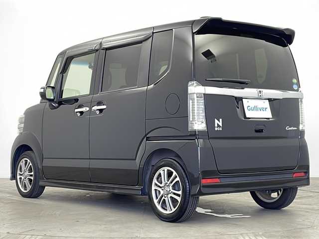 ホンダ Ｎ ＢＯＸ カスタム SSパッケージ 鹿児島県 2017(平29)年 3.3万km クリスタルブラックパール 純正ＳＤナビ　/（フルセグ/Bluetooth/CD/DVD）/片側パワースライドドア　/ドライブレコーダー　/ビルドインＥＴＣ　/運転席シートハイトアジャスター　/バックカメラ　　/チップアップシート/オートライト　/純正アルミホイール　/ハイトアジャスター　/ＬＥＤフォグライト　/後席サンシェード/オートリトラミラー
