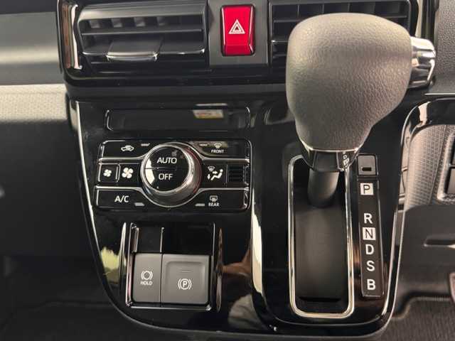 ダイハツ タント カスタム X 兵庫県 2024(令6)年 0.5万km ファイアークォーツレッドM 4WD/社外SDナビ(CD/DVD/SD/Bluetooth/フルセグ)/全方位カメラ/両側パワースライドドア/前後コーナーセンサー/ハーフレザーシート/シートヒーター/アイドリングストップ/LEDヘッドライト/LEDフォグライト/純正14インチアルミホイール/純正フロアマット/オートライト