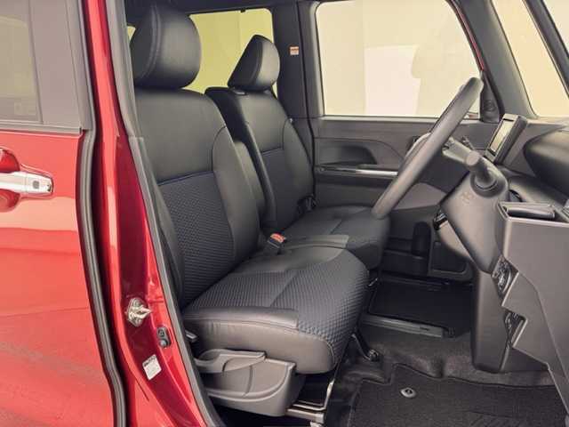 ダイハツ タント カスタム X 兵庫県 2024(令6)年 0.5万km ファイアークォーツレッドM 4WD/社外SDナビ(CD/DVD/SD/Bluetooth/フルセグ)/全方位カメラ/両側パワースライドドア/前後コーナーセンサー/ハーフレザーシート/シートヒーター/アイドリングストップ/LEDヘッドライト/LEDフォグライト/純正14インチアルミホイール/純正フロアマット/オートライト