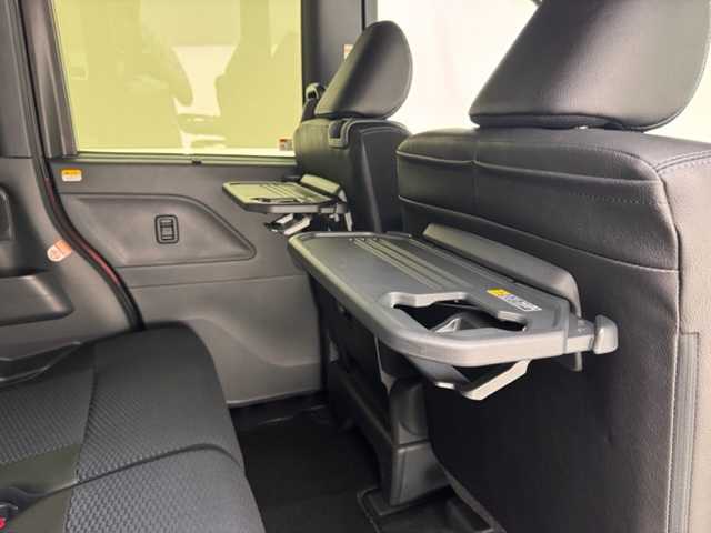 ダイハツ タント カスタム X 兵庫県 2024(令6)年 0.5万km ファイアークォーツレッドM 4WD/社外SDナビ(CD/DVD/SD/Bluetooth/フルセグ)/全方位カメラ/両側パワースライドドア/前後コーナーセンサー/ハーフレザーシート/シートヒーター/アイドリングストップ/LEDヘッドライト/LEDフォグライト/純正14インチアルミホイール/純正フロアマット/オートライト