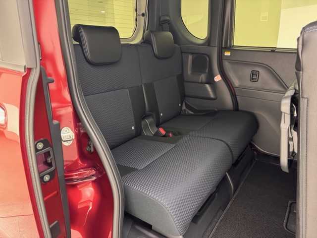 ダイハツ タント カスタム X 兵庫県 2024(令6)年 0.5万km ファイアークォーツレッドM 4WD/社外SDナビ(CD/DVD/SD/Bluetooth/フルセグ)/全方位カメラ/両側パワースライドドア/前後コーナーセンサー/ハーフレザーシート/シートヒーター/アイドリングストップ/LEDヘッドライト/LEDフォグライト/純正14インチアルミホイール/純正フロアマット/オートライト