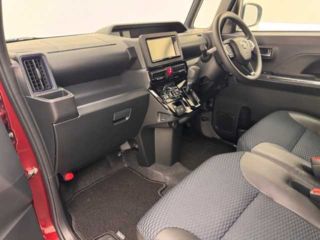 ダイハツ タント カスタム X 兵庫県 2024(令6)年 0.5万km ファイアークォーツレッドM 4WD/社外SDナビ(CD/DVD/SD/Bluetooth/フルセグ)/全方位カメラ/両側パワースライドドア/前後コーナーセンサー/ハーフレザーシート/シートヒーター/アイドリングストップ/LEDヘッドライト/LEDフォグライト/純正14インチアルミホイール/純正フロアマット/オートライト