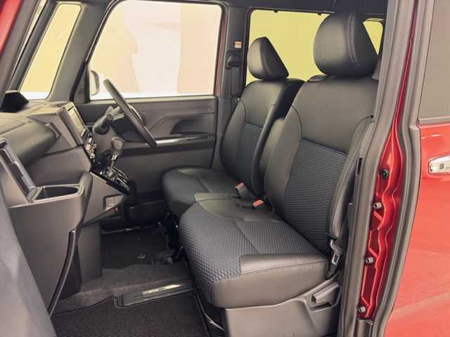 ダイハツ タント カスタム X 兵庫県 2024(令6)年 0.5万km ファイアークォーツレッドM 4WD/社外SDナビ(CD/DVD/SD/Bluetooth/フルセグ)/全方位カメラ/両側パワースライドドア/前後コーナーセンサー/ハーフレザーシート/シートヒーター/アイドリングストップ/LEDヘッドライト/LEDフォグライト/純正14インチアルミホイール/純正フロアマット/オートライト