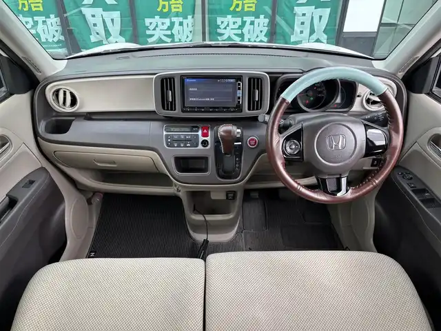 ホンダ Ｎ ＯＮＥ G Aパッケージ 奈良県 2014(平26)年 6万km プレミアムホワイトパール 純正７インチナビ（VXM-152VFi)/（フルセグ／ＢＴ／ＣＤ／ＤＶＤ）/バックカメラ/横滑り防止/オートライト/電動格納ミラー/プッシュスタート/ETC/ステアリングスイッチ/純正ホイールキャップ/取り扱い説明書