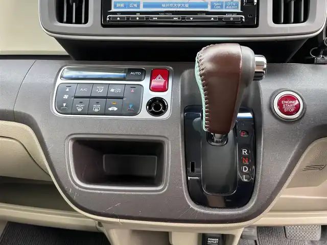 ホンダ Ｎ ＯＮＥ G Aパッケージ 奈良県 2014(平26)年 6万km プレミアムホワイトパール 純正７インチナビ（VXM-152VFi)/（フルセグ／ＢＴ／ＣＤ／ＤＶＤ）/バックカメラ/横滑り防止/オートライト/電動格納ミラー/プッシュスタート/ETC/ステアリングスイッチ/純正ホイールキャップ/取り扱い説明書