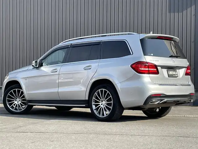 メルセデス・ベンツ ＧＬＳ５５０ 4マチックスポーツ 青森県 2016(平28)年 3.9万km イリジウムシルバー 純正ナビ/(フルセグTV/CD/DVD/Bluetooth)/harman/kardonスピーカー/全周囲カメラ/ブラインドスポットモニター/ETC/電動リアゲート/前席メモリー付きパワーシート/シートヒーター/前後ドライブレコーダー/ルーフレール/サンルーフ/前後コーナーセンサー/レーンキープアシスト/アダプティブクルーズコントロール/レザーシート/純正アルミホイール/純正フロアマット/4WD/スマートキー/プッシュエンジンスタート