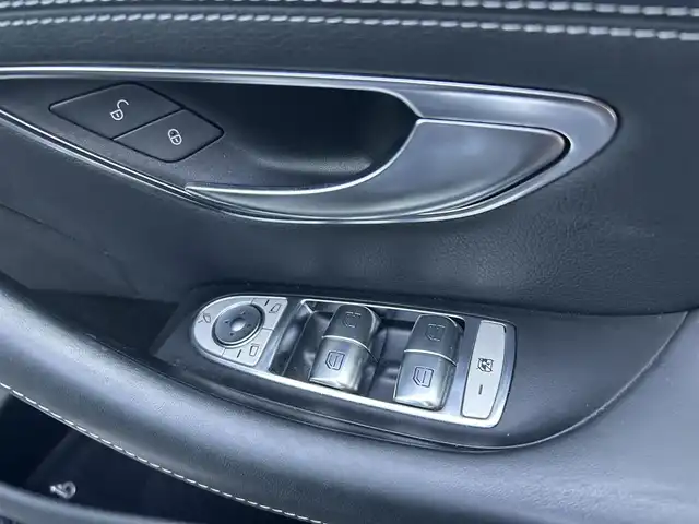 メルセデス・ベンツ ＣＬＳ２２０ｄ スポーツ エクスクルーシブPKG 滋賀県 2019(平31)年 5.1万km カバンサイトブルー エクスクルーシブパッケージ/ムーンルーフ　/ブルメスターサラウンドシステム/12.3インチコックピットディスプレイ/パーキングアシスト　/アダプティブクルーズコントロール　/ビルトインＥＴＣ　/パドルシフト　/前後ドライブレコーダー　/レザーシート/Ｄ＋Ｎ席シートヒーター／エアシート　/後席シートヒーター/Ｄ＋Ｎ席パワーシート/アクティブエマージェンシーストップアシスト/アクティブレーンチェンジアシスト/純正アルミホイール(19インチ)/エアバッグ(W＋サイド)