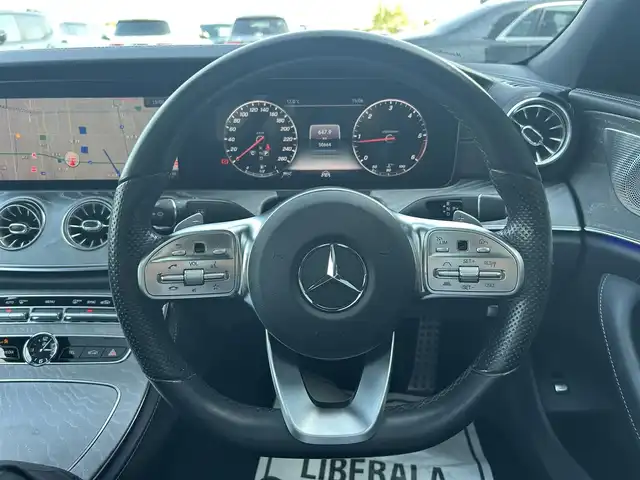 メルセデス・ベンツ ＣＬＳ２２０ｄ スポーツ エクスクルーシブPKG 滋賀県 2019(平31)年 5.1万km カバンサイトブルー エクスクルーシブパッケージ/ムーンルーフ　/ブルメスターサラウンドシステム/12.3インチコックピットディスプレイ/パーキングアシスト　/アダプティブクルーズコントロール　/ビルトインＥＴＣ　/パドルシフト　/前後ドライブレコーダー　/レザーシート/Ｄ＋Ｎ席シートヒーター／エアシート　/後席シートヒーター/Ｄ＋Ｎ席パワーシート/アクティブエマージェンシーストップアシスト/アクティブレーンチェンジアシスト/純正アルミホイール(19インチ)/エアバッグ(W＋サイド)