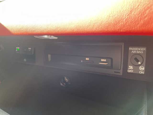 ポルシェ カイエン S 東京都 2019(平31)年 3万km 青 ワンオーナー/赤レザーシート/シートヒーター/電動パワーシート/スマートキー/プッシュスタート/スポーツクロノパッケージ/前後ドライブレコーダー/純正ナビ/360°カメラ/AppleCarPlay/ETC2.0/アダプティブクルーズコントロール/ブラインドスポットモニター/レーンキープアシスト/衝突被害軽減ブレーキ/パドルシフト/パワーバックドア/パークアシスト