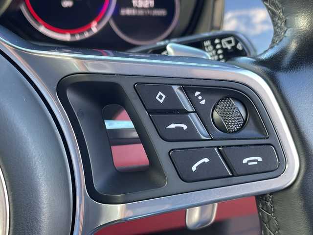 ポルシェ カイエン S 東京都 2019(平31)年 3万km 青 ワンオーナー/赤レザーシート/シートヒーター/電動パワーシート/スマートキー/プッシュスタート/スポーツクロノパッケージ/前後ドライブレコーダー/純正ナビ/360°カメラ/AppleCarPlay/ETC2.0/アダプティブクルーズコントロール/ブラインドスポットモニター/レーンキープアシスト/衝突被害軽減ブレーキ/パドルシフト/パワーバックドア/パークアシスト