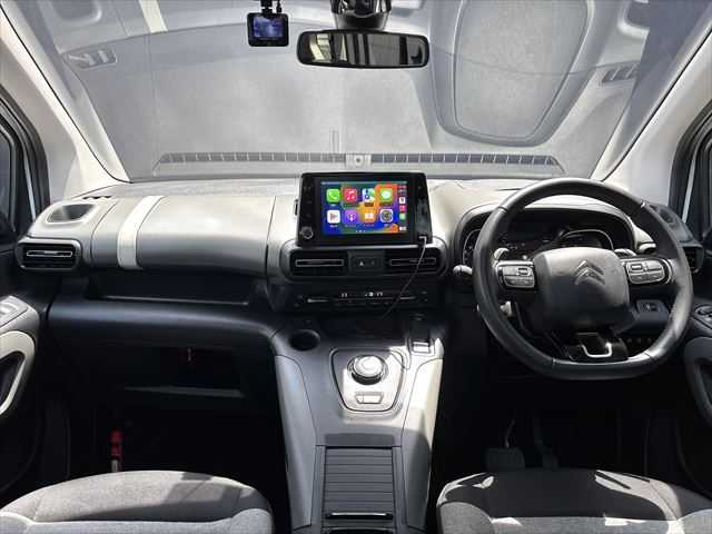 シトロエン ベルランゴ シャイン 和歌山県 2021(令3)年 6万km 白 ガラスルーフ /AppleCarPlay /BSM /Bカメラ /アクティブセーフティブレーキ /アクティブクルーズコントロール /ドラレコ /パドルシフト /パーキングセンサー /スマートキー /プッシュスタート /純16incAW /ETC