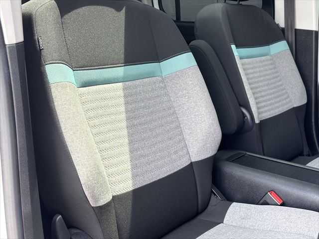 シトロエン ベルランゴ シャイン 和歌山県 2021(令3)年 6万km 白 ガラスルーフ /AppleCarPlay /BSM /Bカメラ /アクティブセーフティブレーキ /アクティブクルーズコントロール /ドラレコ /パドルシフト /パーキングセンサー /スマートキー /プッシュスタート /純16incAW /ETC