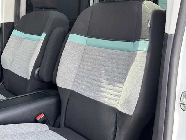 シトロエン ベルランゴ シャイン 和歌山県 2021(令3)年 6万km 白 ガラスルーフ /AppleCarPlay /BSM /Bカメラ /アクティブセーフティブレーキ /アクティブクルーズコントロール /ドラレコ /パドルシフト /パーキングセンサー /スマートキー /プッシュスタート /純16incAW /ETC