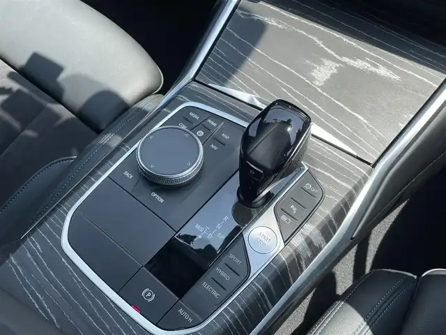 ＢＭＷ ３３０ｅ Mスポーツ EDジョイ+ 東京都 2020(令2)年 2.6万km 黒 純正ナビ/バックカメラ/BSM/衝突軽減ブレーキ/パークアシスト/ハーフレザーシート/シートヒーター/ドライブレコーダー/アダプティブクルーズコントロール/置くだけ充電/Bluetooth接続/USB接続