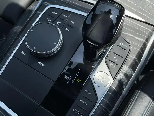 ＢＭＷ ３３０ｅ Mスポーツ EDジョイ+ 東京都 2020(令2)年 2.6万km 黒 純正ナビ/バックカメラ/BSM/衝突軽減ブレーキ/パークアシスト/ハーフレザーシート/シートヒーター/ドライブレコーダー/アダプティブクルーズコントロール/置くだけ充電/Bluetooth接続/USB接続