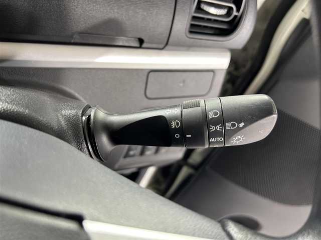 ダイハツ タント カスタムX トップED LTD SAⅢ 佐賀県 2018(平30)年 6.9万km パールホワイトⅢ 純正８インチナビ/（フルセグTV/CD/DVD/Bluetooth/SD録音）/後席モニター/衝突被害軽減ブレーキ/全方位カメラ/純正ドライブレコーダー/シートヒーター/両側パワースライドドア/ハーフレザーシート/純正アルミホイール/純正フロアマット/ＬＥＤヘッドライト/純正エンジンスターター/スペアキー/ワンオーナー/盗難防止装置/横滑り防止装置