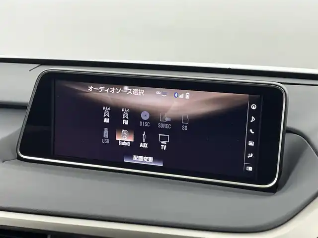レクサス ＲＸ 300 Fスポーツ 埼玉県 2019(平31)年 4.5万km ホワイトノーヴァガラスフレーク サンルーフ　マークレビンソン　メーカーナビ　パノラミックビューモニター　黒レザー　ＢＳＭ　ＨＵＤ　三眼　ビルトインＥＴＣ２．０　ステアリングヒーター　シートヒーター　ベンチレーション　ＡＣ１００Ｖ