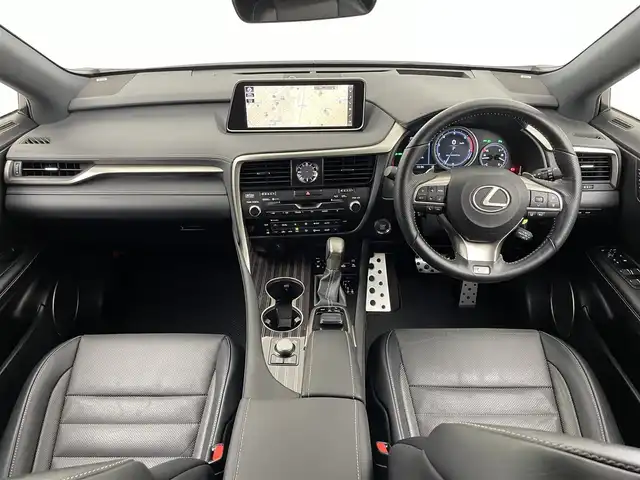 レクサス ＲＸ 300 Fスポーツ 埼玉県 2019(平31)年 4.5万km ホワイトノーヴァガラスフレーク サンルーフ　マークレビンソン　メーカーナビ　パノラミックビューモニター　黒レザー　ＢＳＭ　ＨＵＤ　三眼　ビルトインＥＴＣ２．０　ステアリングヒーター　シートヒーター　ベンチレーション　ＡＣ１００Ｖ