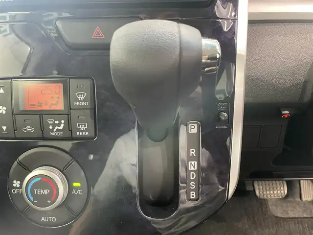 ダイハツ タント カスタムX トップED LTD SAⅢ 鹿児島県 2018(平30)年 3.1万km ブラックマイカメタリック 禁煙車　/ナビ（CD/DVD/フルセグTV/Bluetooth）　/全方位カメラ　/両側パワースライドドア　/スマートアシスト３　/・衝突回避支援ブレーキ/・衝突警報/・車線逸脱警報機能/・誤発進抑制機能/・先行車お知らせ機能/ＬＥＤヘッドライト　/横滑り防止機能　/オートライト　/オートハイビーム　/運転席シートヒーター　/ＥＴＣ　/純正フロアマット