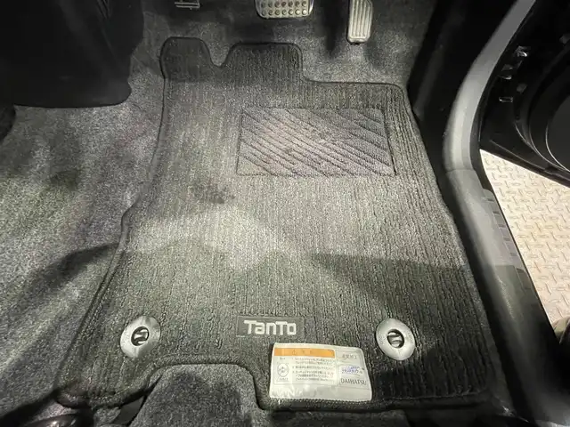 ダイハツ タント カスタムX トップED LTD SAⅢ 鹿児島県 2018(平30)年 3.1万km ブラックマイカメタリック 禁煙車　/ナビ（CD/DVD/フルセグTV/Bluetooth）　/全方位カメラ　/両側パワースライドドア　/スマートアシスト３　/・衝突回避支援ブレーキ/・衝突警報/・車線逸脱警報機能/・誤発進抑制機能/・先行車お知らせ機能/ＬＥＤヘッドライト　/横滑り防止機能　/オートライト　/オートハイビーム　/運転席シートヒーター　/ＥＴＣ　/純正フロアマット