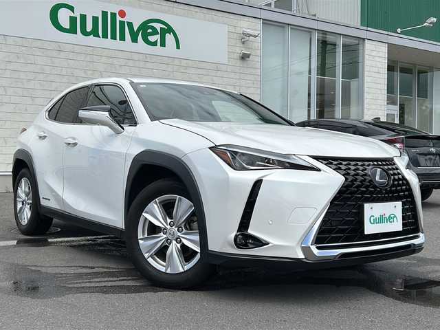 レクサス ＵＸ 250h バージョンC 香川県 2020(令2)年 6.1万km ソニッククォーツ 純正ナビ/・全方位バックカメラ/・フルセグTV/・DVD再生機能付き/・Bluetooth接続/電動リア/シートポジンションメモリ/パワーシート【D+N席】/シートヒーター/ステアリングヒーター/LEDヘッドライト/スマートキー/レーントレーシング機能/ブラインドスポットモニター/PCS/PKSA/HUD/先行発車告知/オートライト/オートマチックハイビーム/前後コーナーセンサー/スタートボタン/純正アルミ/ETC2.0/取り扱い説明書