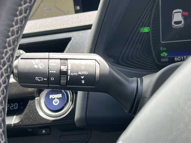 レクサス ＵＸ 250h バージョンC 香川県 2020(令2)年 6.1万km ソニッククォーツ 純正ナビ/・全方位バックカメラ/・フルセグTV/・DVD再生機能付き/・Bluetooth接続/電動リア/シートポジンションメモリ/パワーシート【D+N席】/シートヒーター/ステアリングヒーター/LEDヘッドライト/スマートキー/レーントレーシング機能/ブラインドスポットモニター/PCS/PKSA/HUD/先行発車告知/オートライト/オートマチックハイビーム/前後コーナーセンサー/スタートボタン/純正アルミ/ETC2.0/取り扱い説明書