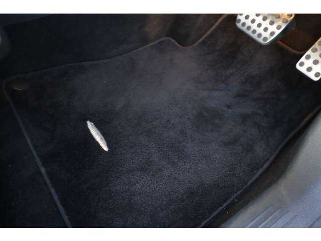 メルセデス・ベンツ Ｍ・ベンツ ＧＬＢ２００ｄ 4マチック AMGライン 大分県 2023(令5)年 5.1万km デジタルホワイト レーダーセーフティパッケージ/アダプティブクルーズコントロール/ブラインドスポットモニター/レーンキープアシスト/純正ナビ/Bluetooth/テレビ/USB/ワイヤレス充電/黒半革/シートヒーター/パワーシート/アンビエントライト/純正19インチAW/ETC