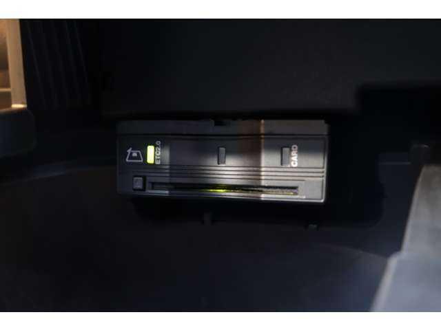 メルセデス・ベンツ Ｍ・ベンツ ＧＬＢ２００ｄ 4マチック AMGライン 大分県 2023(令5)年 5.1万km デジタルホワイト レーダーセーフティパッケージ/アダプティブクルーズコントロール/ブラインドスポットモニター/レーンキープアシスト/純正ナビ/Bluetooth/テレビ/USB/ワイヤレス充電/黒半革/シートヒーター/パワーシート/アンビエントライト/純正19インチAW/ETC