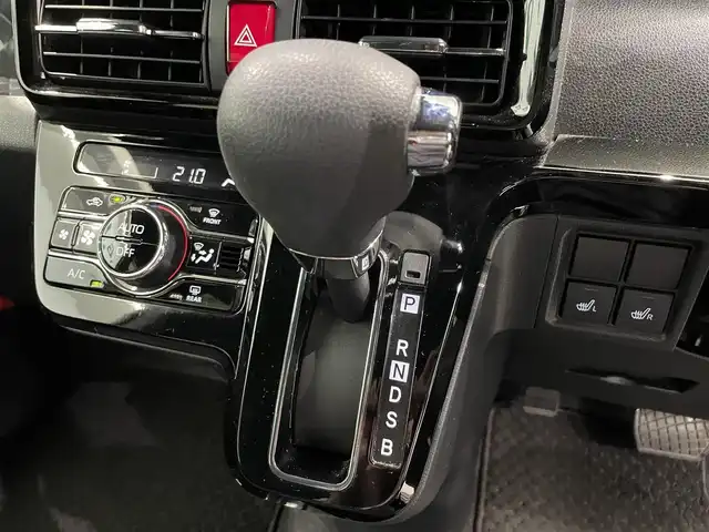 ダイハツ タント カスタム X スタイルセレクション 鹿児島県 2022(令4)年 4万km パールブラック 純正7インチワイドSDナビ/フルセグTV/BT/CD/DVD/MSV/AM/FM/バックカメラ/スマートアシスト/コーナーセンサー/両側パワースライドドア/ハーフレザーシート/前席シートヒーター/ETC/ドライブレコーダー/純正LEDヘッドライト/純正14インチアルミホイール/純正フロアマット/ドアバイザー