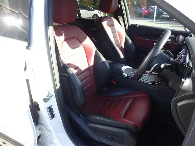 メルセデス・ベンツ ＧＬＣ３００ 4マチック AMGライン 千葉県 2020(令2)年 4.5万km ダイヤモンドホワイト 255/45R20/アクティブブレーキアシスト/アクティブレーンキーピングアシスト/レーンチェンジアシスト/ブラインドスポットアシスト/アテンションアシスト/ディストロニック/パノラミックスライディングルーフ/ブラックレザーシート/前席パワーシート/シートヒーター/純正ナビ/地デジTV/【Bluetooth接続】/360°カメラ/ドライブレコーダー（前後撮影）/革巻きステアリング/ステアリングスイッチ/パドルシフト/ETC/LEDヘッドライト/ウインカーミラー/パークトロニック/純正20インチアルミホイル/サイド/カーテンエアバッグ/キーレスゴー