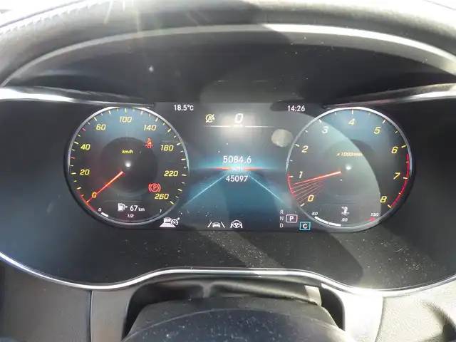 メルセデス・ベンツ ＧＬＣ３００ 4マチック AMGライン 千葉県 2020(令2)年 4.5万km ダイヤモンドホワイト 255/45R20/アクティブブレーキアシスト/アクティブレーンキーピングアシスト/レーンチェンジアシスト/ブラインドスポットアシスト/アテンションアシスト/ディストロニック/パノラミックスライディングルーフ/ブラックレザーシート/前席パワーシート/シートヒーター/純正ナビ/地デジTV/【Bluetooth接続】/360°カメラ/ドライブレコーダー（前後撮影）/革巻きステアリング/ステアリングスイッチ/パドルシフト/ETC/LEDヘッドライト/ウインカーミラー/パークトロニック/純正20インチアルミホイル/サイド/カーテンエアバッグ/キーレスゴー