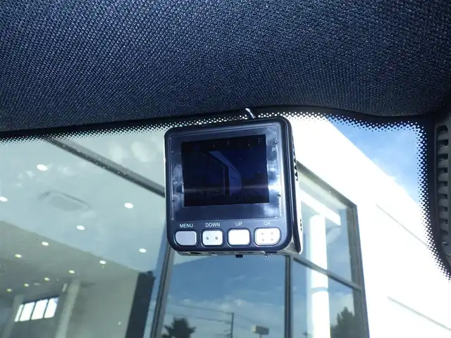 メルセデス・ベンツ ＧＬＣ３００ 4マチック AMGライン 千葉県 2020(令2)年 4.5万km ダイヤモンドホワイト 255/45R20/アクティブブレーキアシスト/アクティブレーンキーピングアシスト/レーンチェンジアシスト/ブラインドスポットアシスト/アテンションアシスト/ディストロニック/パノラミックスライディングルーフ/ブラックレザーシート/前席パワーシート/シートヒーター/純正ナビ/地デジTV/【Bluetooth接続】/360°カメラ/ドライブレコーダー（前後撮影）/革巻きステアリング/ステアリングスイッチ/パドルシフト/ETC/LEDヘッドライト/ウインカーミラー/パークトロニック/純正20インチアルミホイル/サイド/カーテンエアバッグ/キーレスゴー