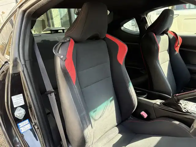 トヨタ ８６ GT 高知県 2014(平26)年 11.5万km クリスタルブラックシリカ (株)IDOMが運営する【じしゃロン高知店】の自社ローン対象車両になります。こちらは現金ご利用時の価格です。自社ローンご希望の方は別途その旨お申付け下さい。/社外アルミ　ドラレコ　パドルシフト　純正ナビ