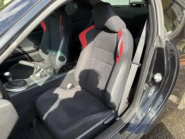 トヨタ ８６ GT 高知県 2014(平26)年 11.5万km クリスタルブラックシリカ (株)IDOMが運営する【じしゃロン高知店】の自社ローン対象車両になります。こちらは現金ご利用時の価格です。自社ローンご希望の方は別途その旨お申付け下さい。/社外アルミ　ドラレコ　パドルシフト　純正ナビ