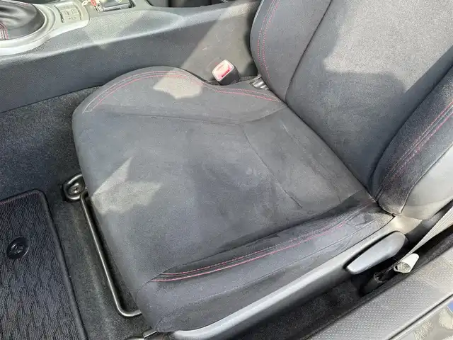 トヨタ ８６ GT 高知県 2014(平26)年 11.5万km クリスタルブラックシリカ (株)IDOMが運営する【じしゃロン高知店】の自社ローン対象車両になります。こちらは現金ご利用時の価格です。自社ローンご希望の方は別途その旨お申付け下さい。/社外アルミ　ドラレコ　パドルシフト　純正ナビ