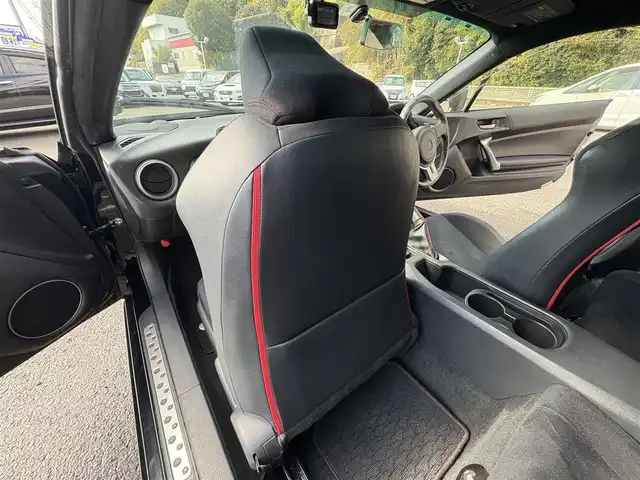 トヨタ ８６ GT 高知県 2014(平26)年 11.5万km クリスタルブラックシリカ (株)IDOMが運営する【じしゃロン高知店】の自社ローン対象車両になります。こちらは現金ご利用時の価格です。自社ローンご希望の方は別途その旨お申付け下さい。/社外アルミ　ドラレコ　パドルシフト　純正ナビ