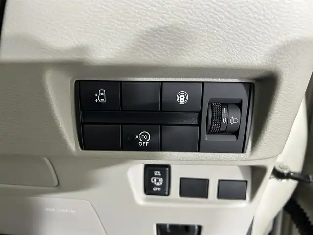 日産 ルークス X 佐賀県 2021(令3)年 2.4万km フローズンバニラパール/アッシュブラウンM 純正7インチナビ/AM/FM/CD/BT/フルセグTV/アラウンドビューモニター/片側パワースライドドア/エマージェンシーブレーキ/ステアリングスイッチ/コーナーセンサー/車線逸脱防止機能/オートマチックハイビーム/後席サンシェード/純正フロアマット/前方ドライブレコーダー/サーキュレーター