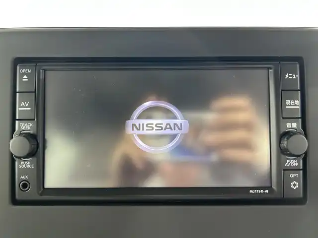 日産 ルークス X 佐賀県 2021(令3)年 2.4万km フローズンバニラパール/アッシュブラウンM 純正7インチナビ/AM/FM/CD/BT/フルセグTV/アラウンドビューモニター/片側パワースライドドア/エマージェンシーブレーキ/ステアリングスイッチ/コーナーセンサー/車線逸脱防止機能/オートマチックハイビーム/後席サンシェード/純正フロアマット/前方ドライブレコーダー/サーキュレーター