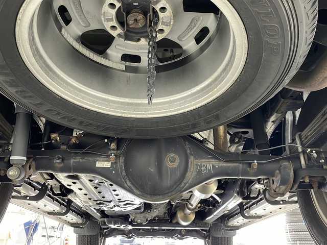 トヨタ ハイラックス Z ブラックラリーエディション 岐阜県 2020(令2)年 5.9万km アティチュードブラックマイカ 【特別使用車】/・ブラックラリーエディション専用装備/・フロントグリル・フロントバンパーブラック塗装/・ブラックラリー専用オーバーフェンダー/・18インチAW/・ホワイトレタータイヤ/・サイドターンランプ付電動格納式ドアミラー ・ドアハンドル/・本革巻きステアリング・シフトノブ/・オプティロンメーター/・専用キーデザイン/リアデフロック/社外ナビ/(AM/FM/CD/SD/BT/フルセグ)/バックカメラ/ETC/純正フロアマット/サイドバイザー/ステアリングスイッチ/PCS/LDA/DAC/レーダークルーズコントロール/先行者発進お知らせ/LEDオートライト/LEDフォグ
