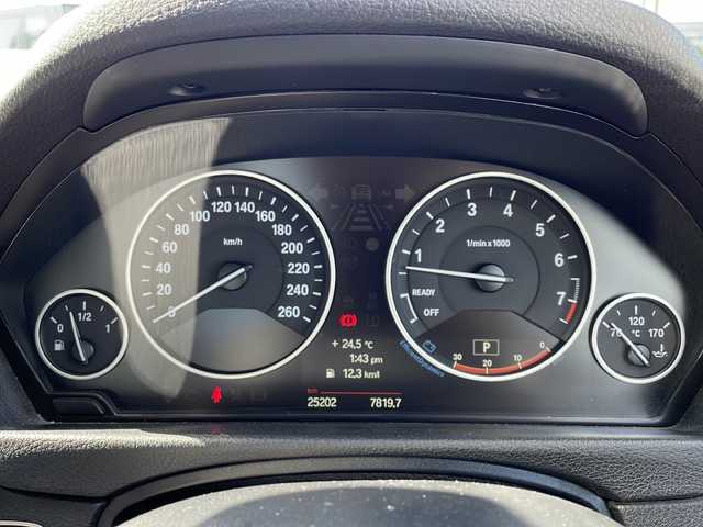 ＢＭＷ ３２０ｉ ラグジュアリー 新潟県 2012(平24)年 2.6万km 黒 黒革シート/純正メモリナビ/(BT/AM/FM/CD/DVD/フルセグTV/)/クルーズコントロール/スタッドレスタイヤ/メモリーパワーシート(運転席)/パワーシート(助手席)/シートヒーター(前席)/ABS/横滑り防止装置/盗難防止装置/アイドリングストップ/ステアリングスイッチ/スペアキー １本/電動格納ミラー