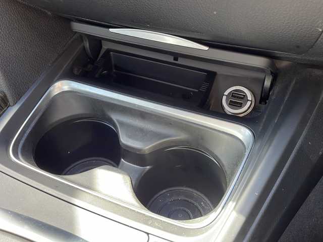 ＢＭＷ ３２０ｉ ラグジュアリー 新潟県 2012(平24)年 2.6万km 黒 黒革シート/純正メモリナビ/(BT/AM/FM/CD/DVD/フルセグTV/)/クルーズコントロール/スタッドレスタイヤ/メモリーパワーシート(運転席)/パワーシート(助手席)/シートヒーター(前席)/ABS/横滑り防止装置/盗難防止装置/アイドリングストップ/ステアリングスイッチ/スペアキー １本/電動格納ミラー