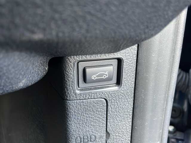 ＢＭＷ ３２０ｉ ラグジュアリー 新潟県 2012(平24)年 2.6万km 黒 黒革シート/純正メモリナビ/(BT/AM/FM/CD/DVD/フルセグTV/)/クルーズコントロール/スタッドレスタイヤ/メモリーパワーシート(運転席)/パワーシート(助手席)/シートヒーター(前席)/ABS/横滑り防止装置/盗難防止装置/アイドリングストップ/ステアリングスイッチ/スペアキー １本/電動格納ミラー