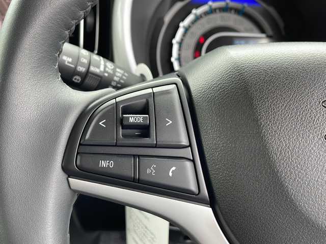 スズキ ハスラー HYBRID X 沖縄県 2023(令5)年 0.7万km クールカーキPM 県外仕入　/純正メモリーナビ　ＴＶ　ＢＴ　ＣＤ　ＤＶＤ　/全方位カメラ　/革巻きステアリング　/ステアリングスイッチ　/ウィンカーミラー　/電格ミラー　/フォグランプ　/サイドバイザー