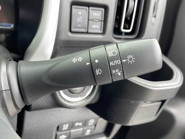 スズキ ハスラー HYBRID X 沖縄県 2023(令5)年 0.7万km クールカーキPM 県外仕入　/純正メモリーナビ　ＴＶ　ＢＴ　ＣＤ　ＤＶＤ　/全方位カメラ　/革巻きステアリング　/ステアリングスイッチ　/ウィンカーミラー　/電格ミラー　/フォグランプ　/サイドバイザー