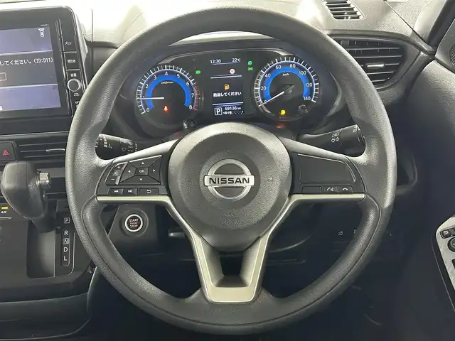 日産 ルークス ハイウェイスター X 佐賀県 2020(令2)年 7万km チタニウムグレーメタリック 純正9インチナビ/アラウンドビューモニター/純正ナビ連動型前後ドライブレコーダー/左側ハンズフリースライドドア/両側パワースライドドア/後席サーキュレーター/フルセグテレビ/CD/DVD/BT/USB/SD/FM.AM/衝突軽減ブレーキ/車線逸脱防止機能/前後ソナー/オートマチックハイビーム/オートライト/プッシュスタート/純正14インチアルミホイール/純正フロアマット/純正ドアバイザー/スマートキー×2/保証書/取扱説明書