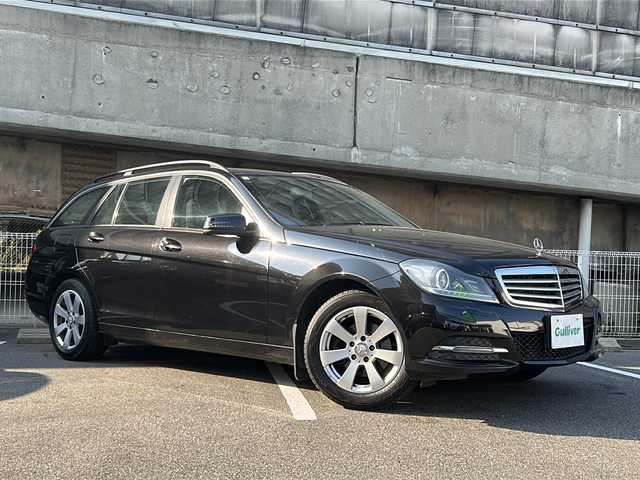 メルセデス・ベンツ Ｃ１８０ ブルーエフィシェンシー ワゴン 愛知県 2013(平25)年 5万km オブシディアンブラック 純正HDDナビゲーション/Bluetooth・AM・FM・DVD・CD/バックカメラ/前席パワーシート/クルーズコントロール/本革ステアリング/ルーフレール/ステアリングスイッチ/HIDヘッドライト/ETC/キーレスゴー/プッシュスタート/ISOFIX/フォグランプ/オートライト/オートハイビーム/USBポート/センターコンソール/純正フロアマット/スペアキー/保証書/取扱説明書/点検整備記録簿H26-R4 R6