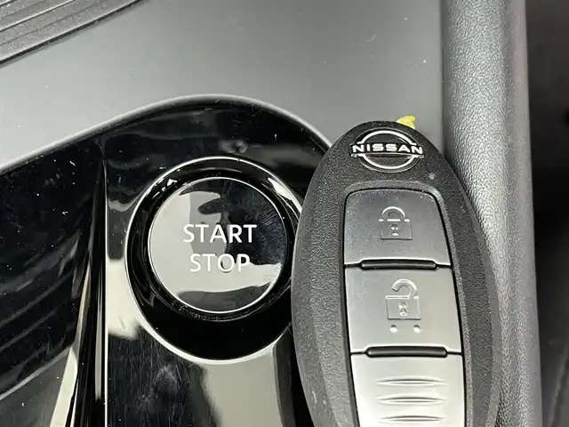 日産 ノート X 群馬県 2021(令3)年 4.1万km ピュアホワイトパール エマージェンシーブレーキサポート　全方位運転支援システム　ＬＥＤオートライト　オートハイビーム　電子パーキング　オートブレーキホールド　スマートキー　プッシュスタート　コーナーセンサー　禁煙車