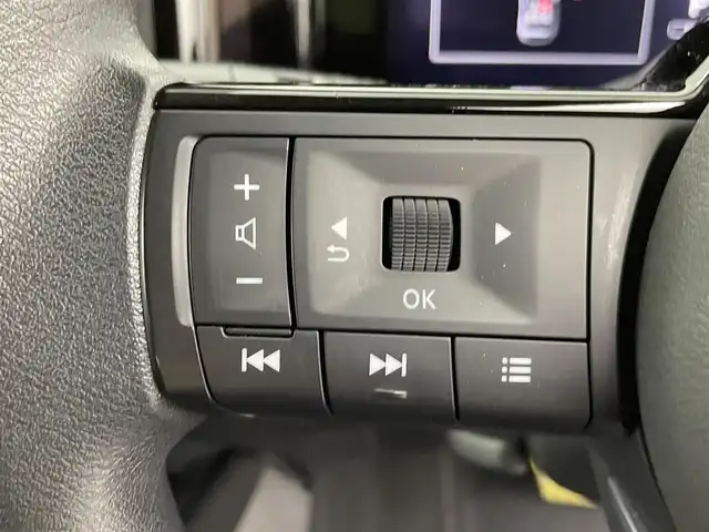 日産 ノート X 群馬県 2021(令3)年 4.1万km ピュアホワイトパール エマージェンシーブレーキサポート　全方位運転支援システム　ＬＥＤオートライト　オートハイビーム　電子パーキング　オートブレーキホールド　スマートキー　プッシュスタート　コーナーセンサー　禁煙車