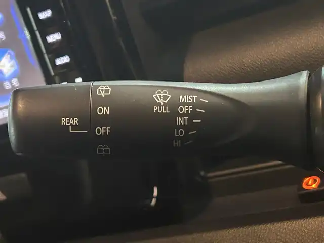 スズキ ワゴンＲ スティングレー HYBRID X 兵庫県 2018(平30)年 4.9万km ピュアホワイトP SDナビ/フルセグTV/BTオーディオ/CD/DVD/ETC/ステアリングスイッチ/全方位カメラ/ヘッドアップディスプレイ/シートヒーター/純正フロアマット/純正アルミホイール/ドアバイザー/レーンキープアシスト/衝突被害軽減システム/横滑り防止装置